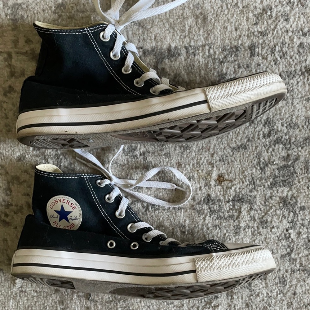 Chuck Taylor Converse. Mens, size 9.